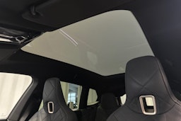 musta BMW iX 2024 kuva 39.