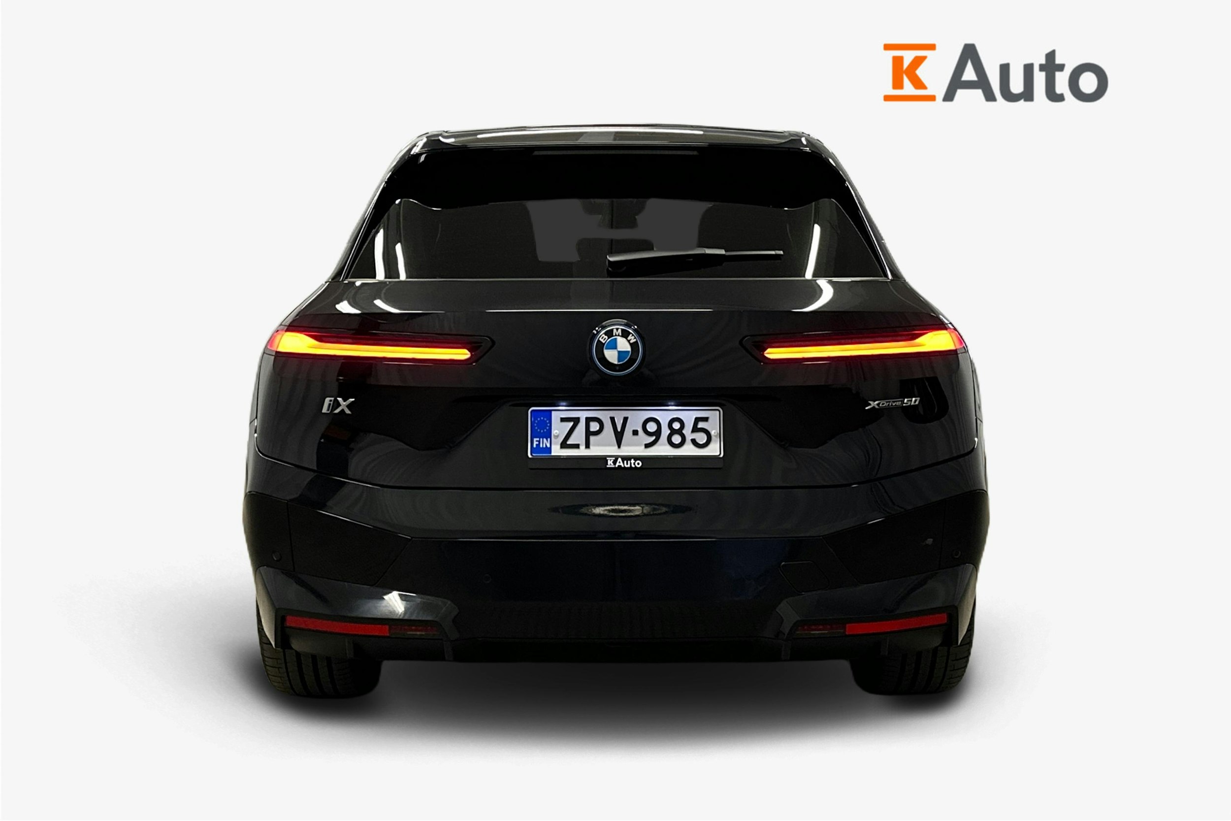 musta BMW iX 2024 kuva 3.