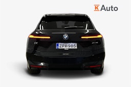 musta BMW iX 2024 kuva 3.