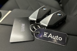 musta BMW iX 2024 kuva 35.