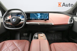 musta BMW ix M60 2024 kuva 4.