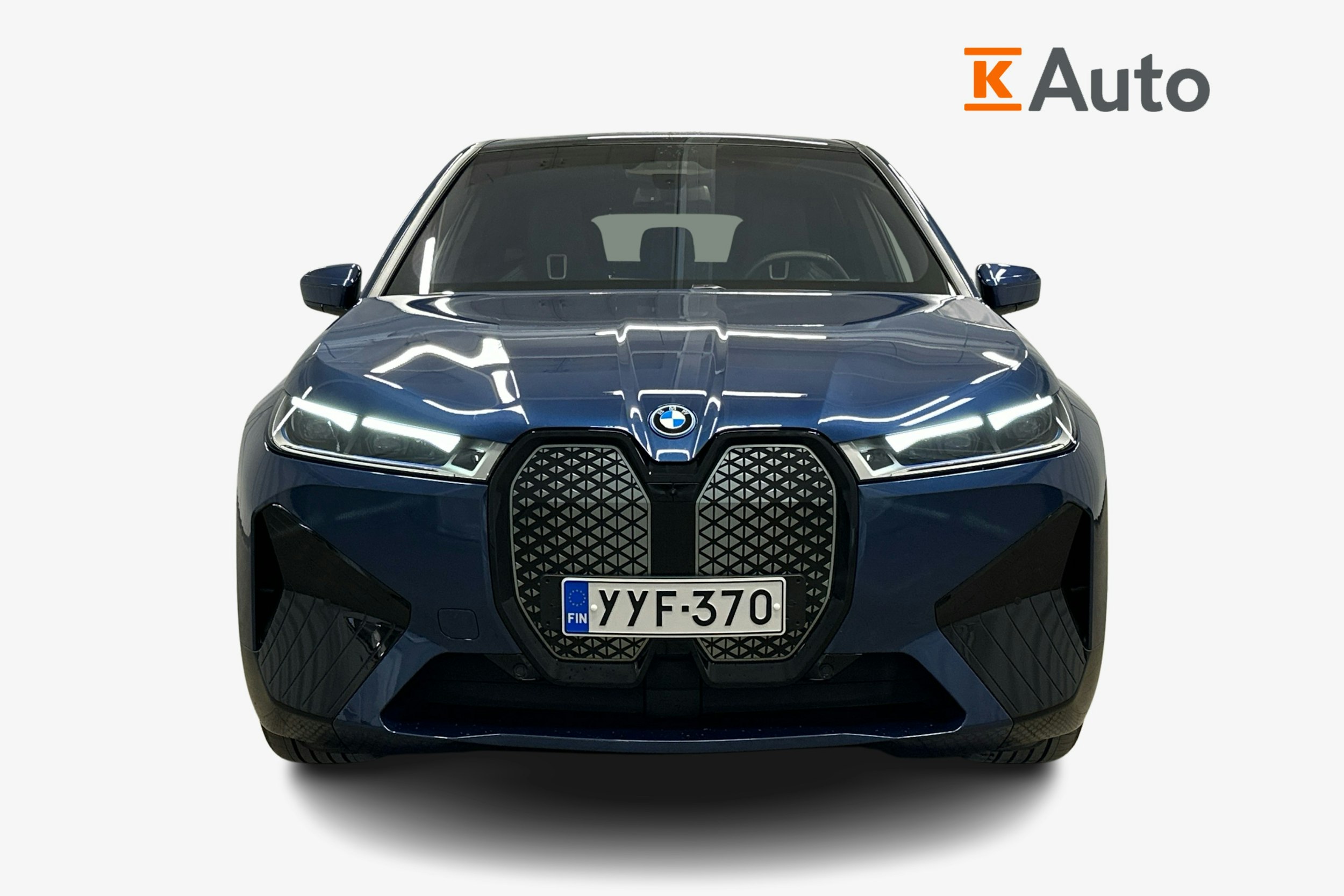 sininen BMW iX M60 2024 kuva 4.