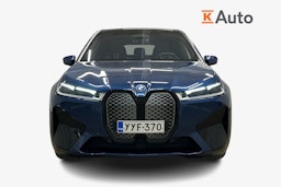 sininen BMW iX M60 2024 kuva 4.