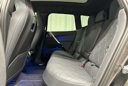sininen BMW iX M60 2024 kuva 30.