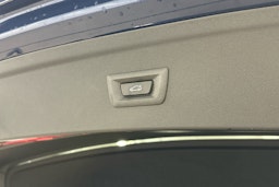sininen BMW iX M60 2024 kuva 33.