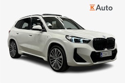 valkoinen BMW iX1 2023 kuva 1.