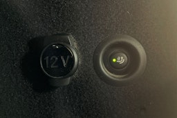 valkoinen BMW iX1 2023 kuva 16.