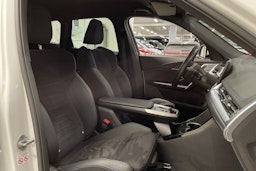 valkoinen BMW iX1 2023 kuva 31.