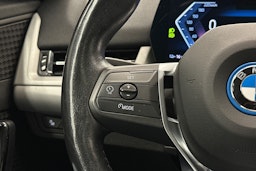 musta BMW iX1 2023 kuva 19.