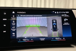 musta BMW iX1 2023 kuva 30.