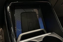 musta BMW iX1 2023 kuva 31.