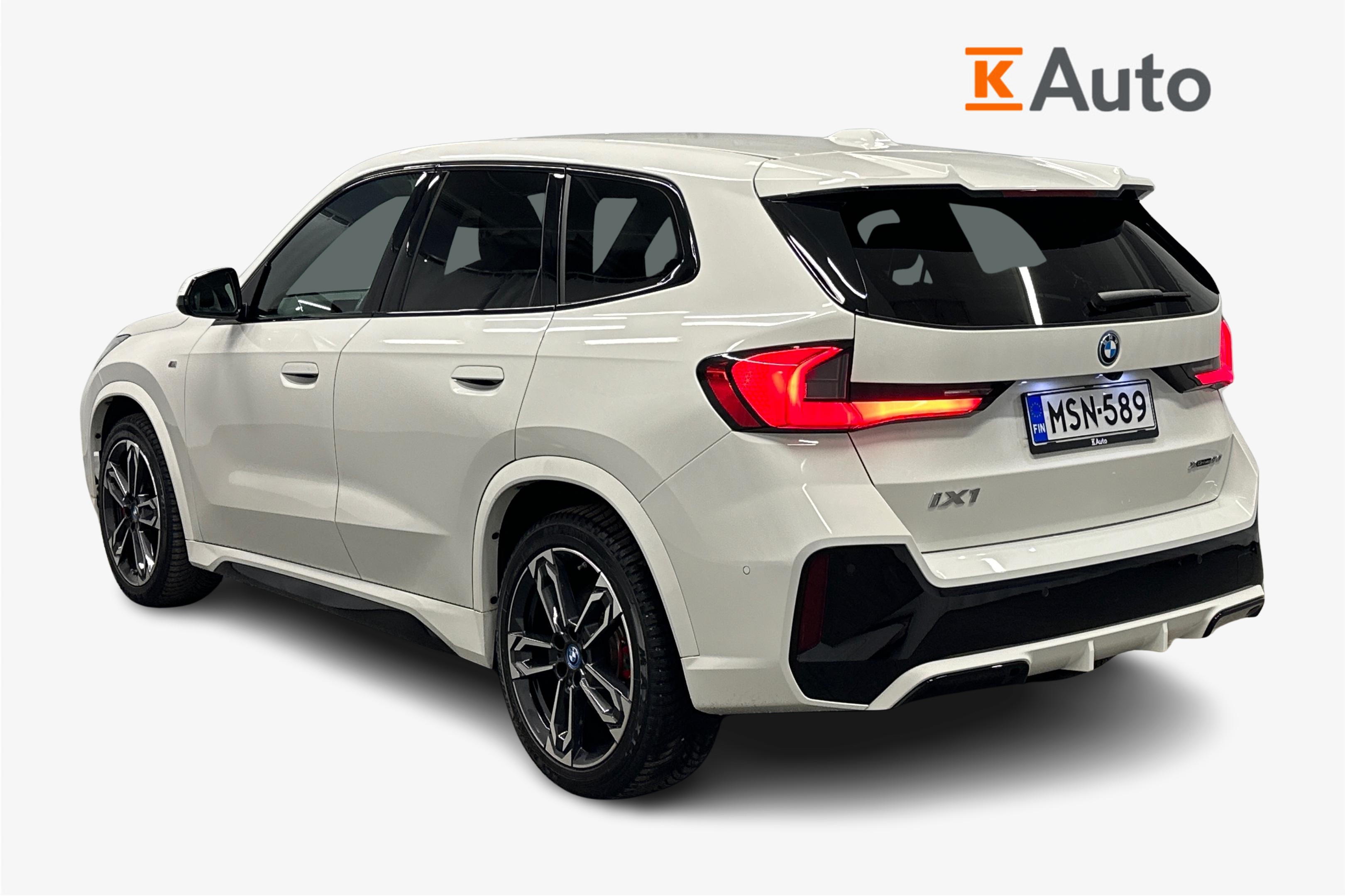 BMW iX1 U11 xDrive30 M Sport Pro 2023, kuva 2/41