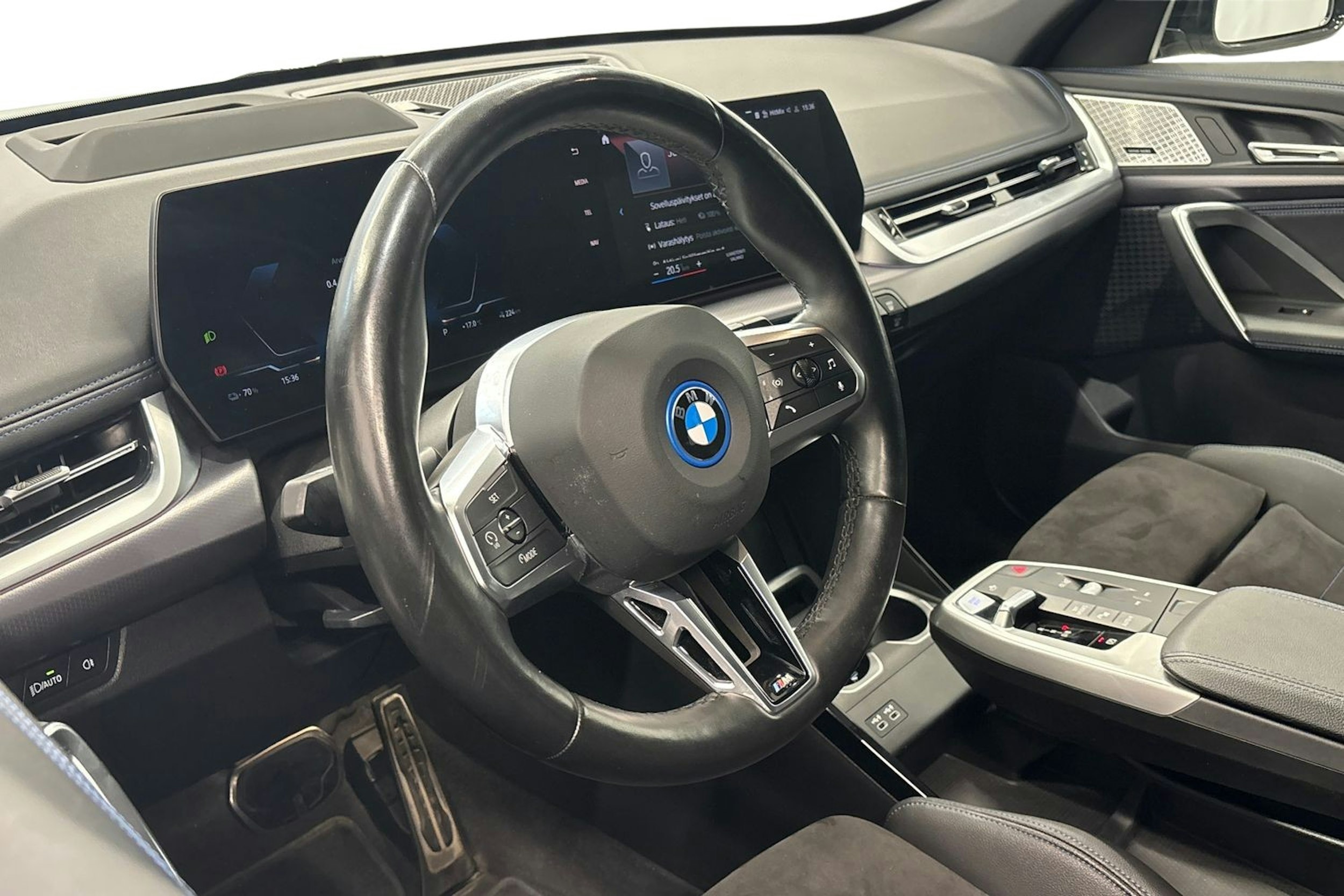 hopea BMW iX1 2023 kuva 7.