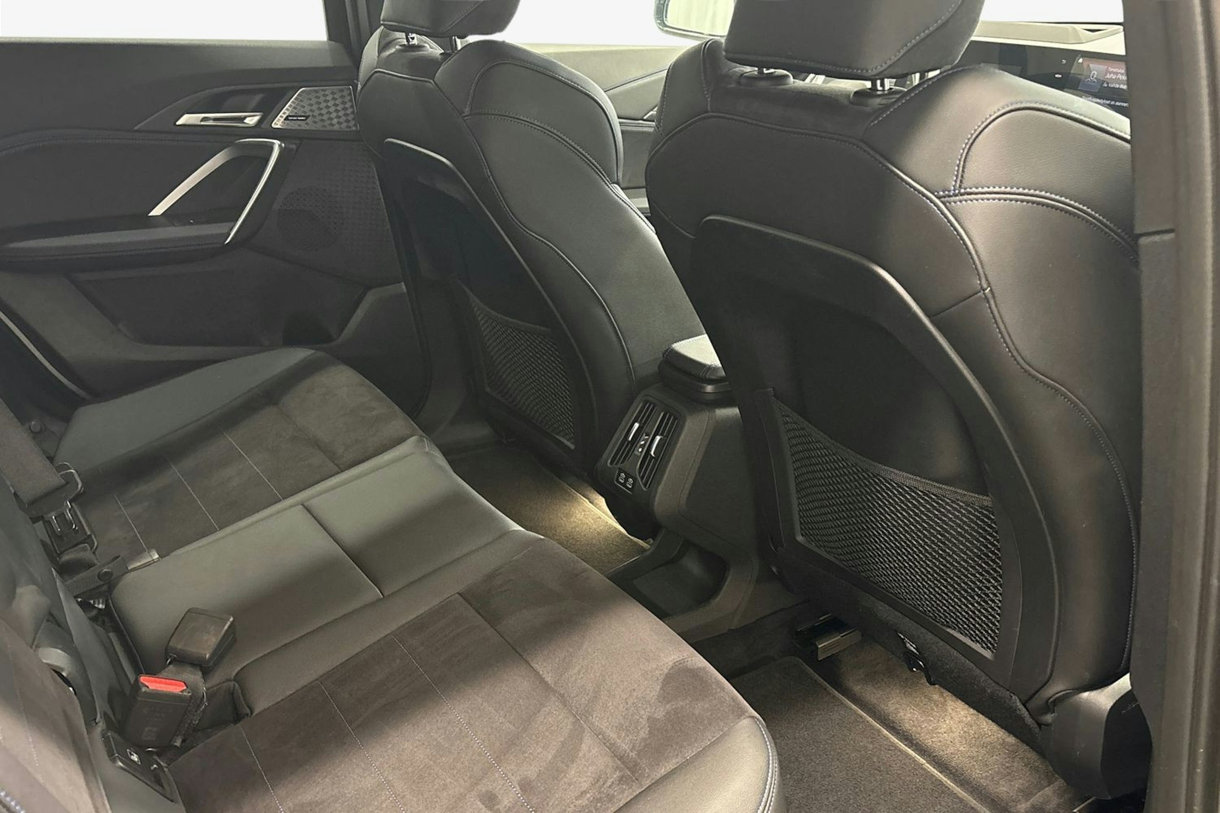 hopea BMW iX1 2023 kuva 11.