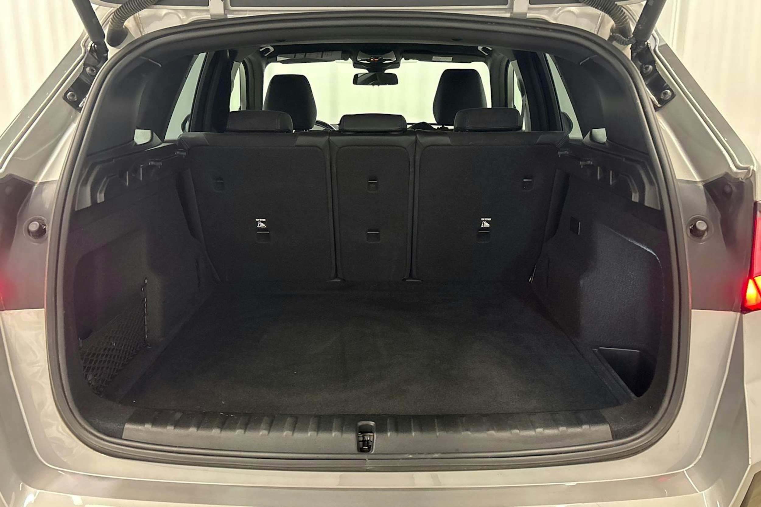 hopea BMW iX1 2023 kuva 14.