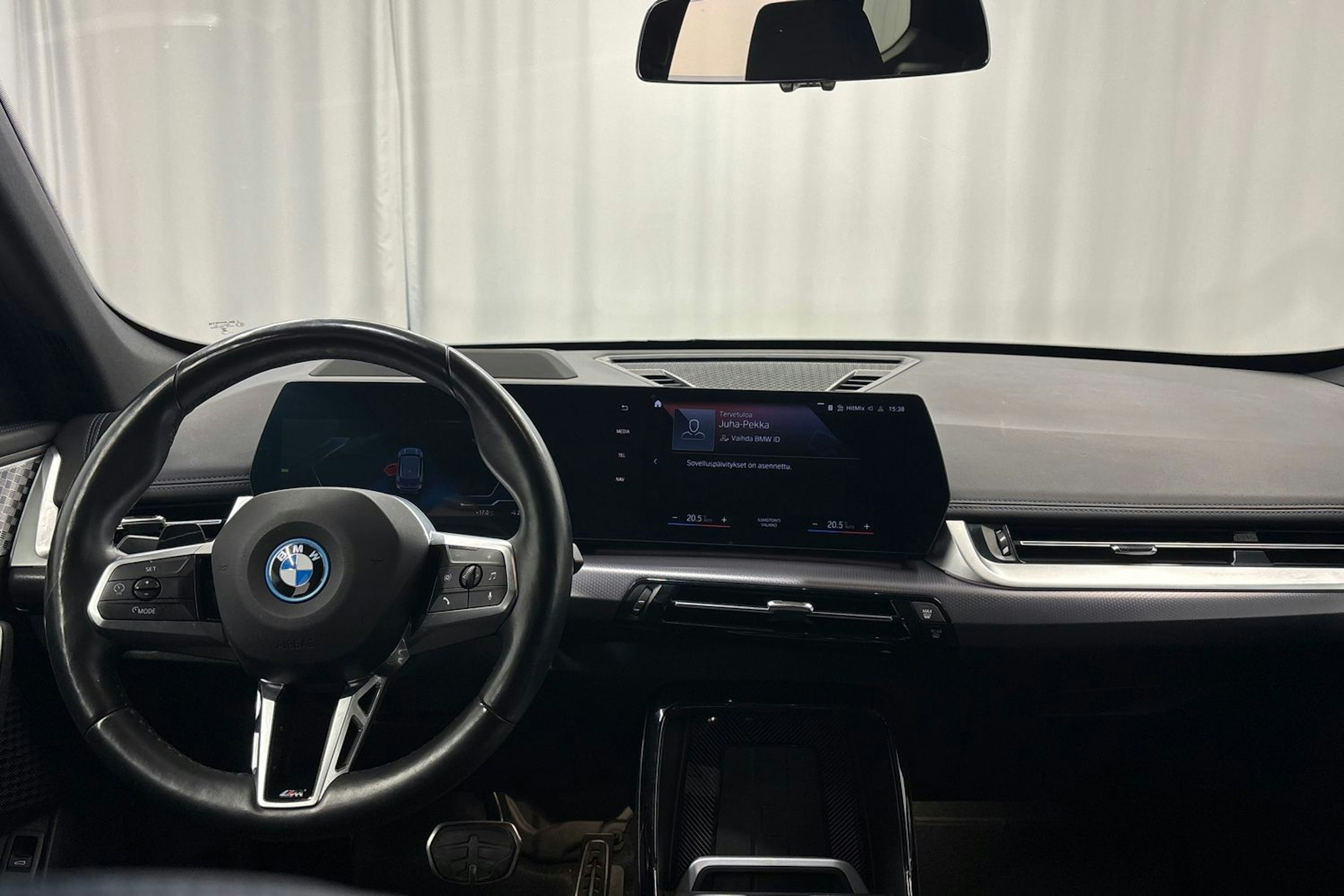 hopea BMW iX1 2023 kuva 15.
