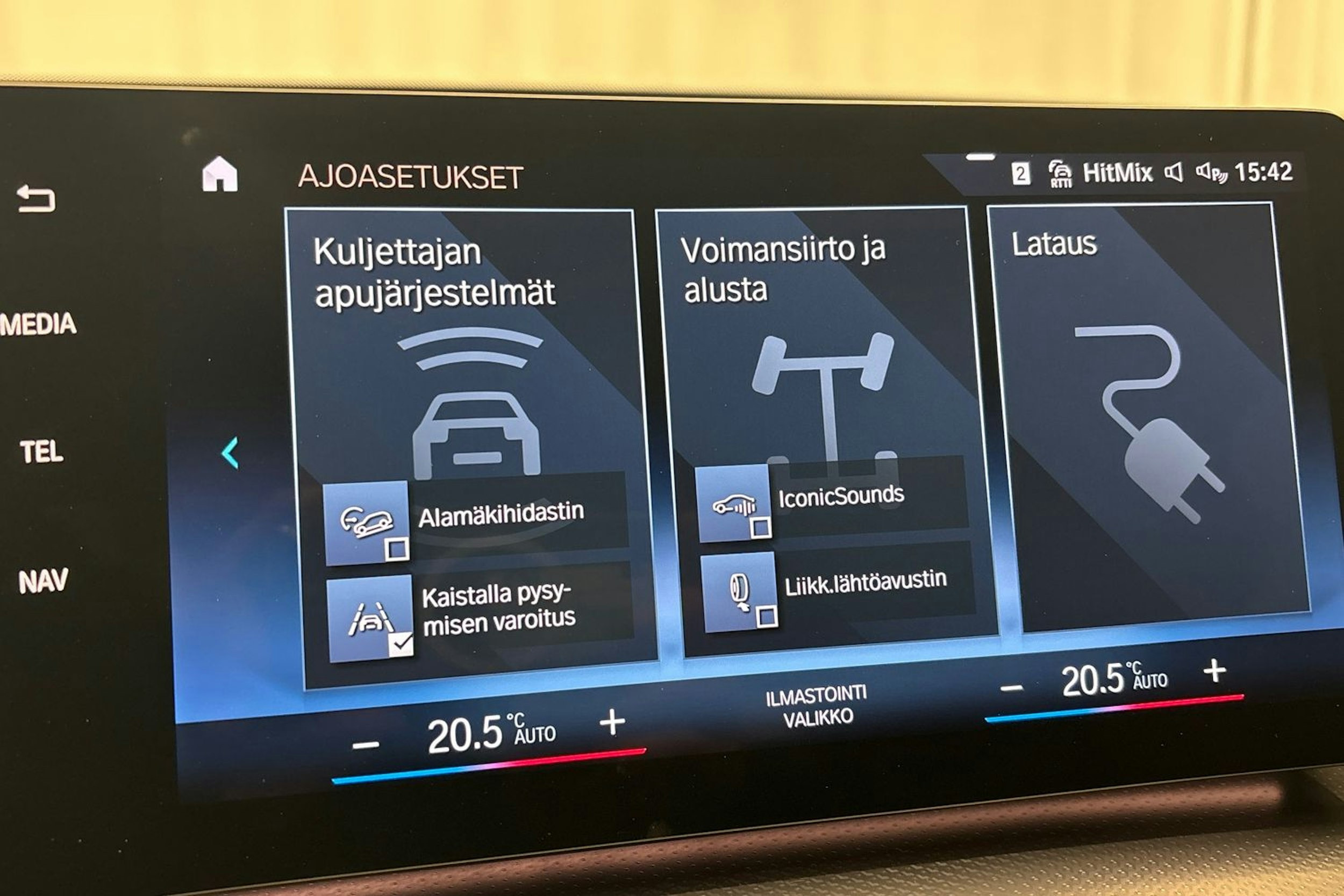 hopea BMW iX1 2023 kuva 27.