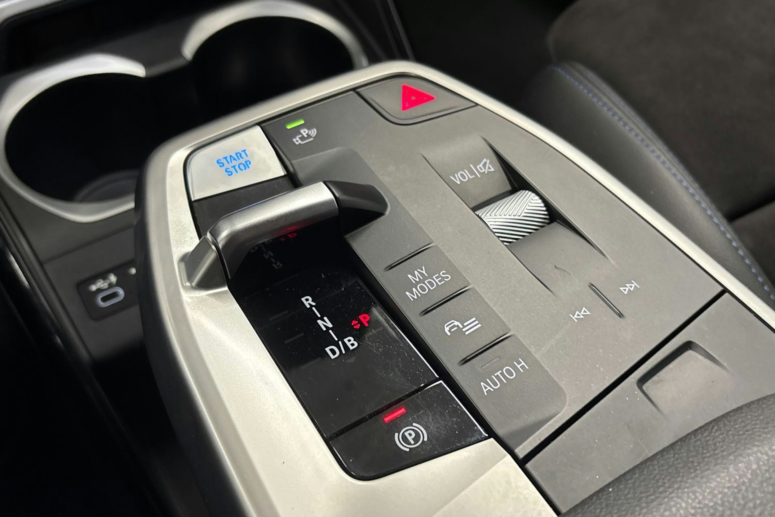 hopea BMW iX1 2023 kuva 29.