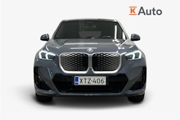 harmaa BMW iX1 2023 kuva 5.