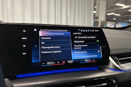 valkoinen BMW iX1 2023 kuva 25.