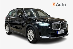 musta BMW iX1 2024 kuva 1.