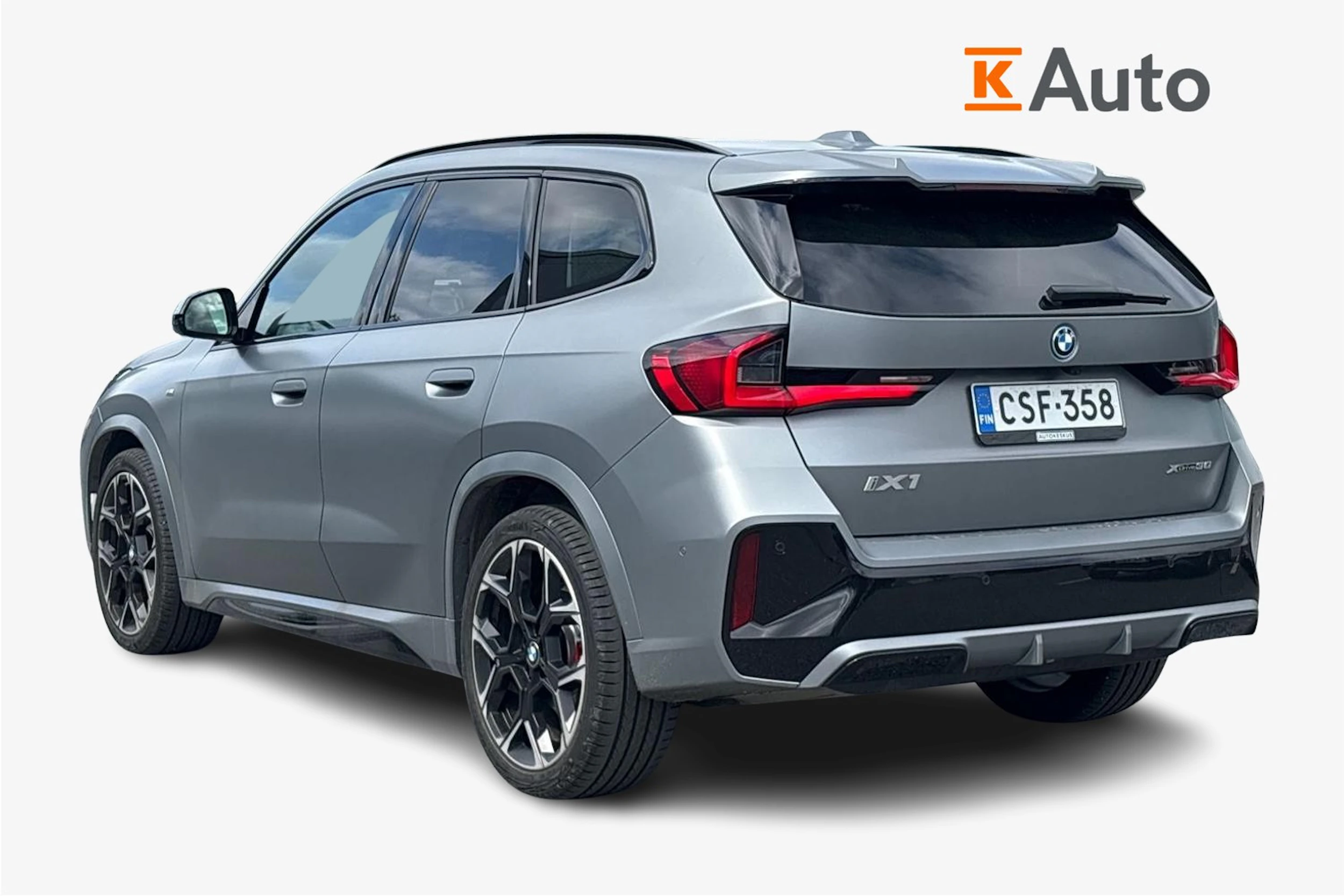 harmaa BMW iX1 2025 kuva 2.