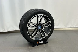 harmaa BMW iX1 2025 kuva 37.