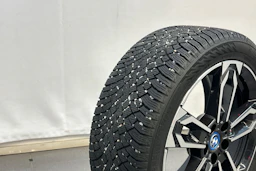 harmaa BMW iX1 2025 kuva 38.