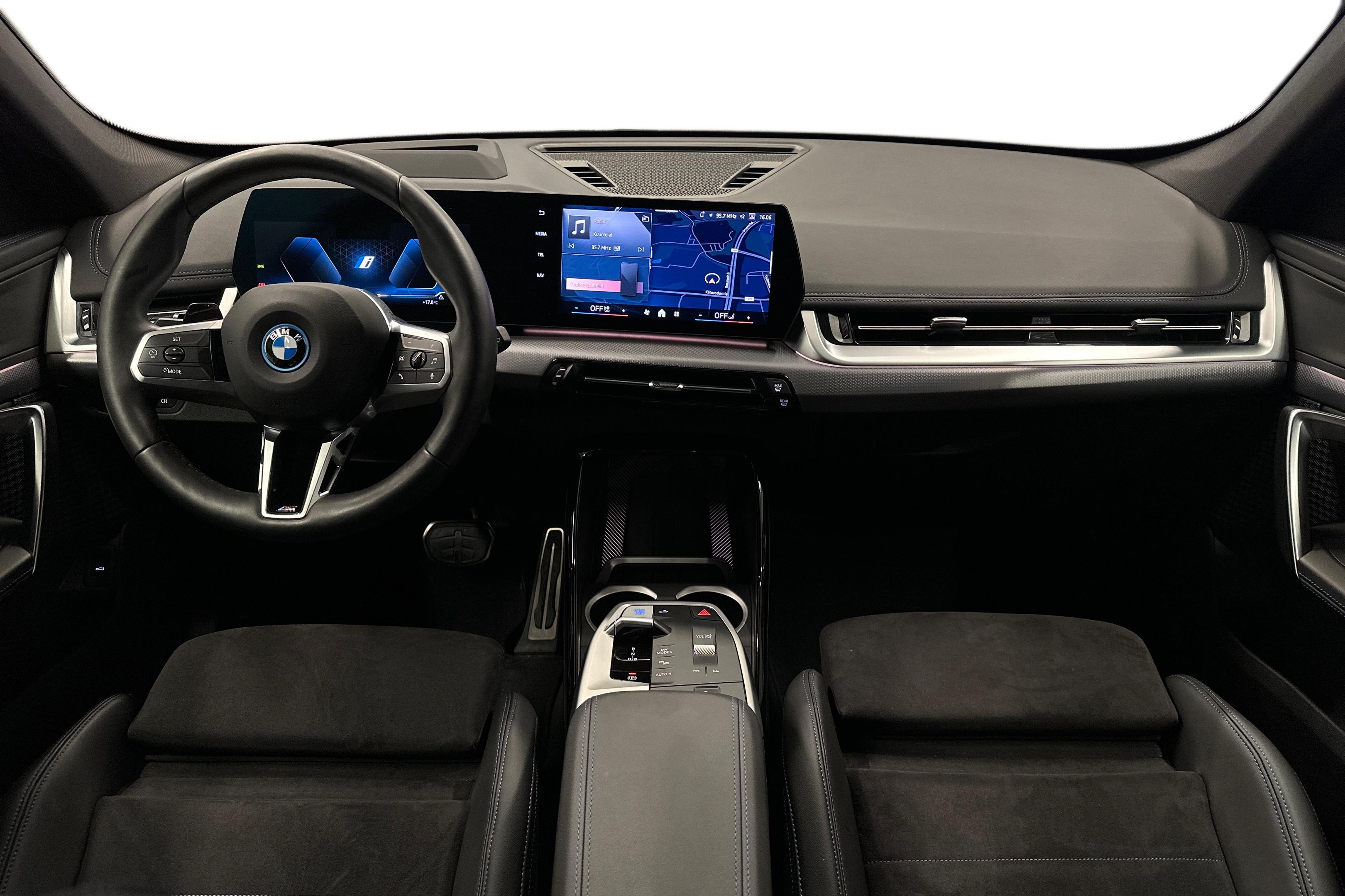 BMW iX1 U11 xDrive30 M Sport 2025, kuva 7/26