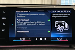 vihreä BMW iX1 2025 kuva 24.