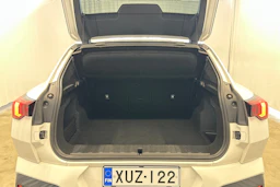 valkoinen BMW iX2 2024 kuva 28.