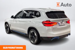 valkoinen BMW iX3 2021 kuva 2.