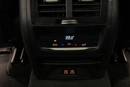 harmaa BMW iX3 2021 kuva 15.