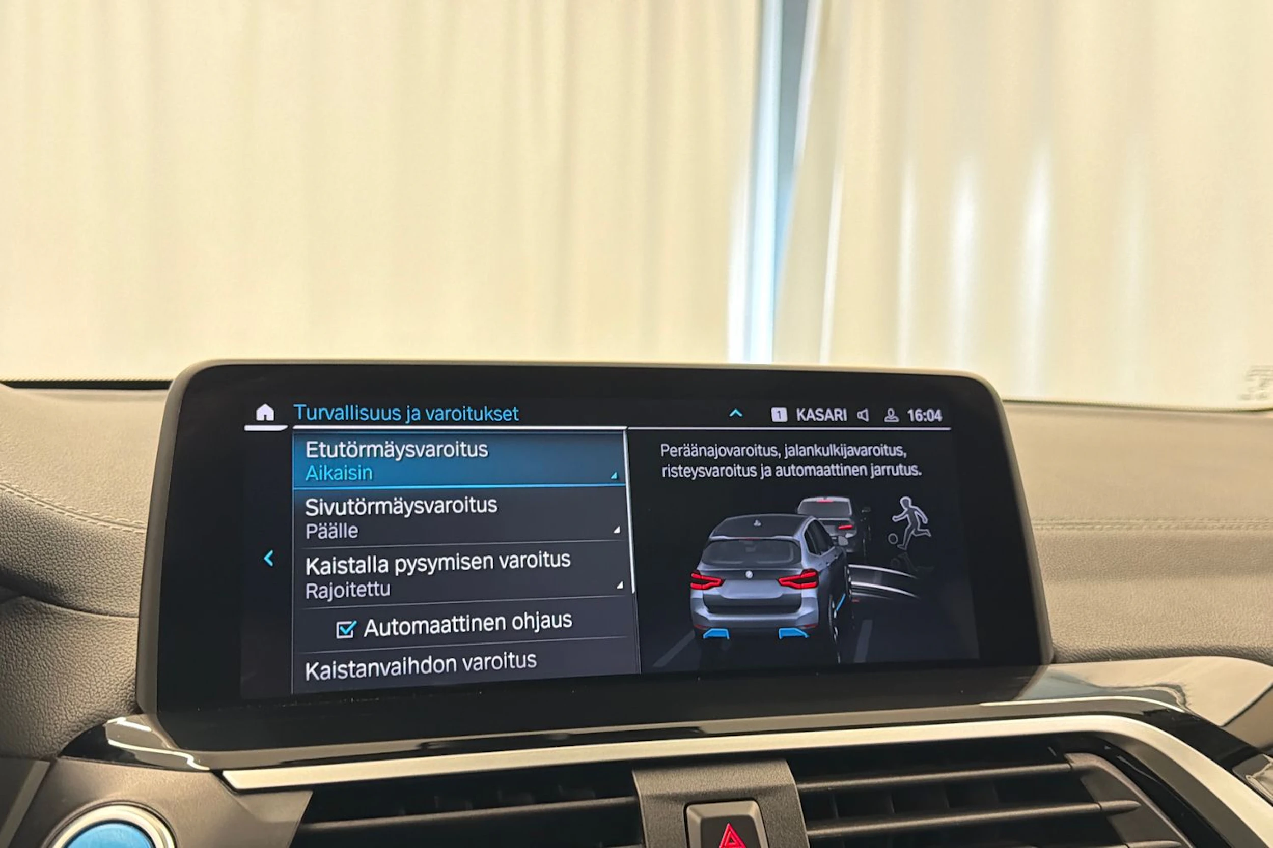 harmaa BMW iX3 2021 kuva 26.
