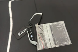 harmaa BMW iX3 2021 kuva 36.