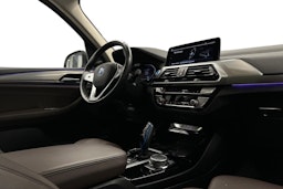 valkoinen BMW iX3 2021 kuva 9.