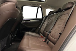 valkoinen BMW iX3 2021 kuva 10.