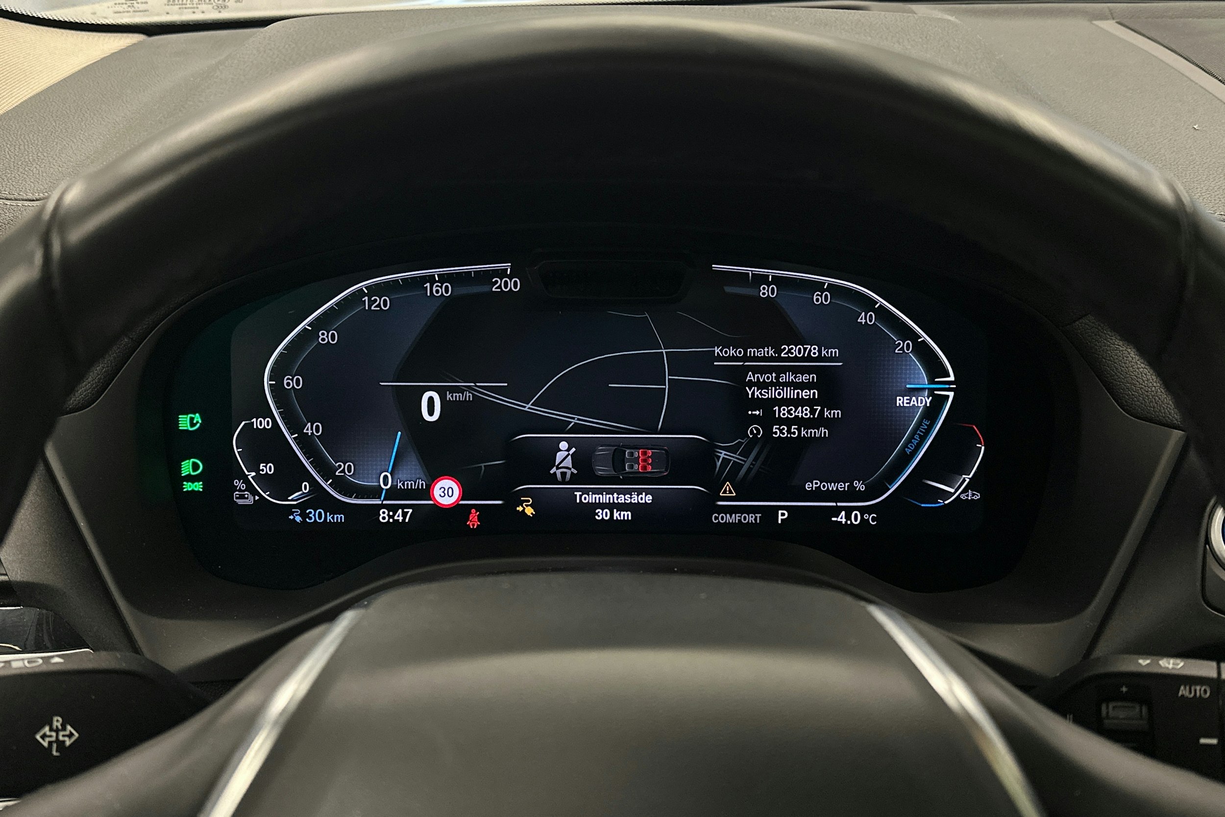 valkoinen BMW iX3 2021 kuva 16.