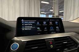 valkoinen BMW iX3 2021 kuva 20.