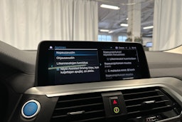 valkoinen BMW iX3 2021 kuva 24.