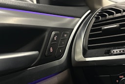 valkoinen BMW iX3 2021 kuva 30.