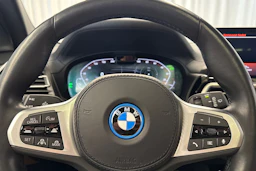 harmaa BMW iX3 2022 kuva 12.