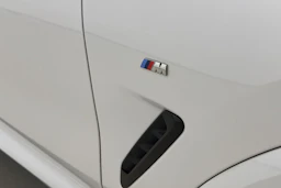 harmaa BMW iX3 2022 kuva 22.