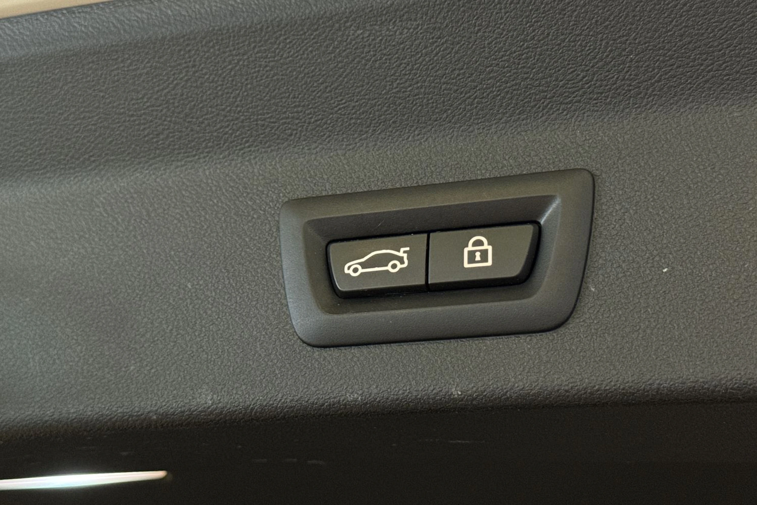 harmaa BMW iX3 2022 kuva 25.