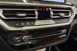 harmaa BMW iX3 2022 kuva 30.