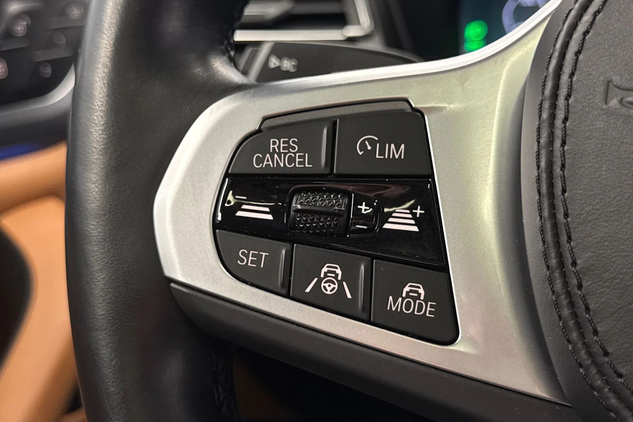 harmaa BMW iX3 2022 kuva 39.