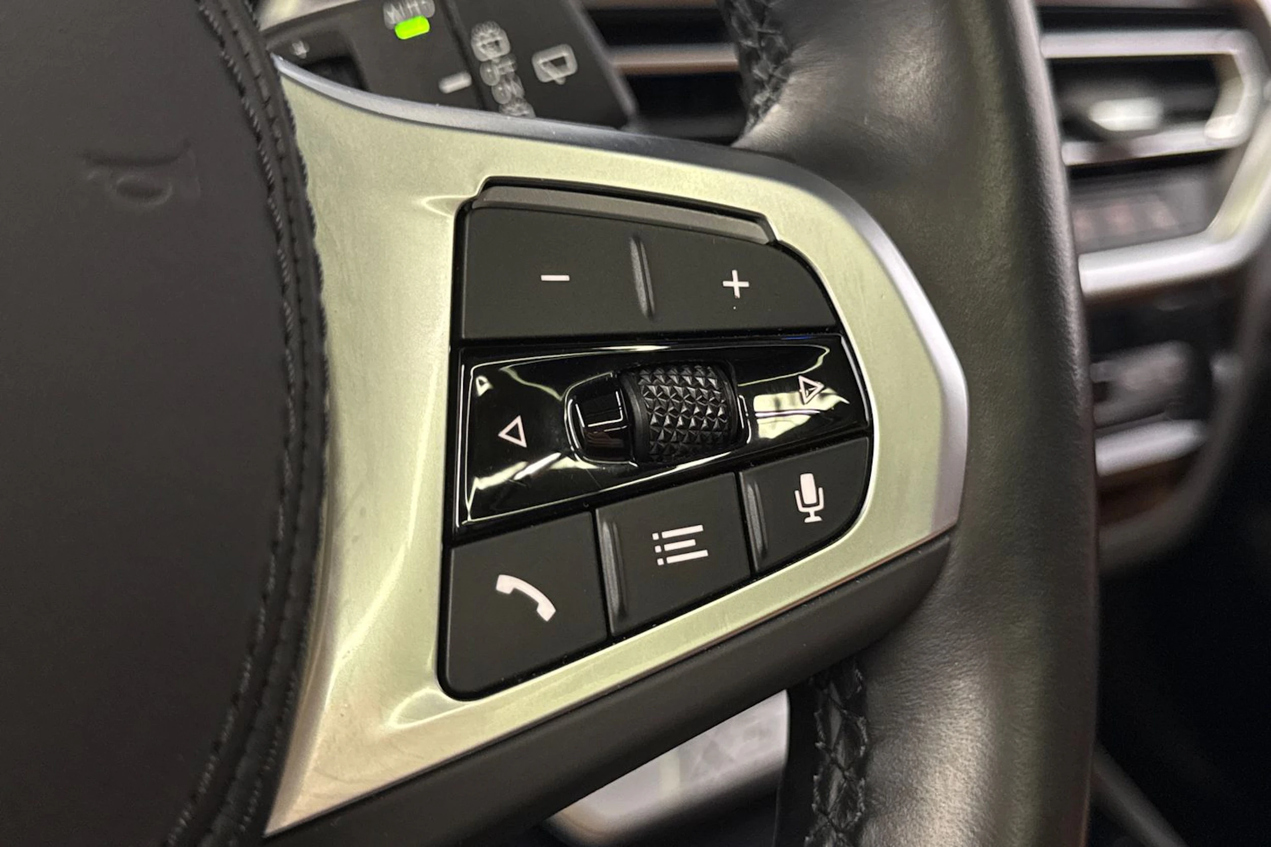 harmaa BMW iX3 2022 kuva 40.