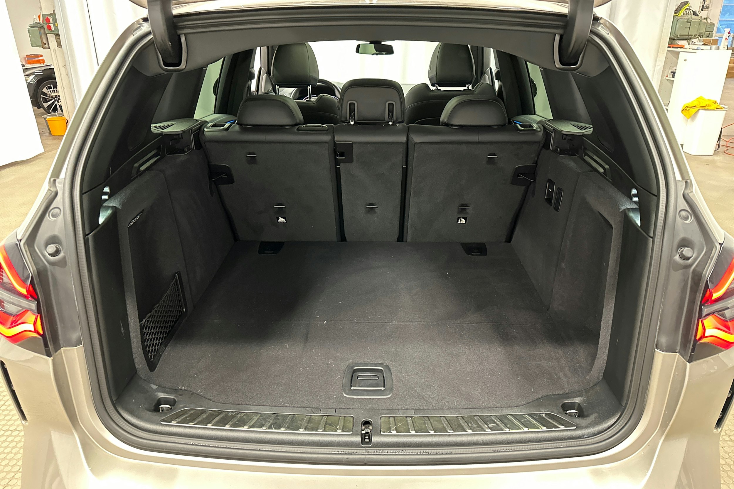 hopea BMW iX3 2022 kuva 34.