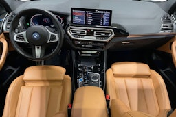 Valkoinen BMW iX3 2023 kuva 9.