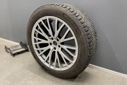Valkoinen BMW iX3 2023 kuva 14.